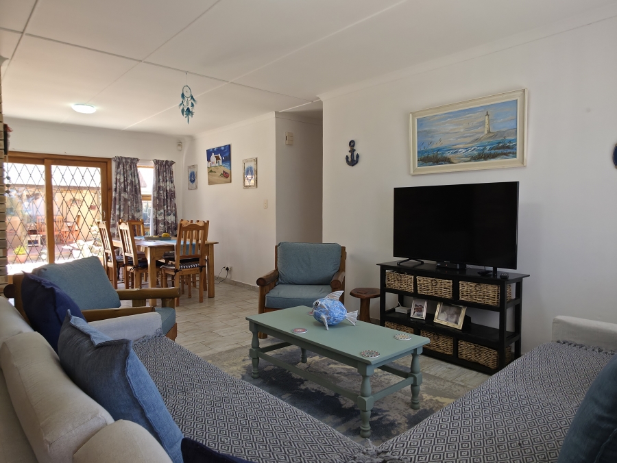 4 Bedroom Property for Sale in Wavecrest Eastern Cape